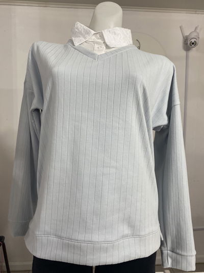 Sweatter darlon con camisa incorporada talle 3 celeste