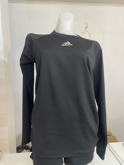 Remera termica negra talle 1/5/6