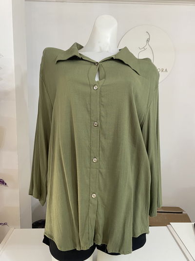 Camisa lino verde talle 6
