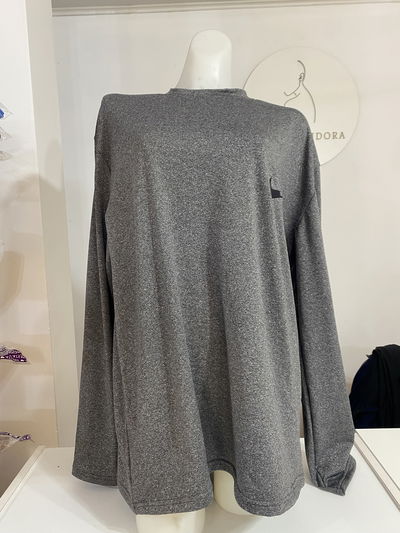 Remera termica gris talle 6