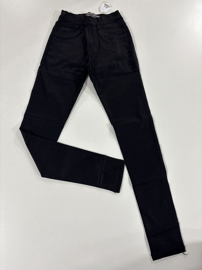 Jeans engomado color negro talle 40