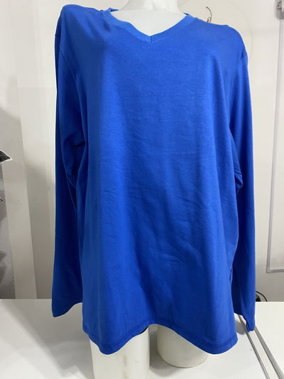 Remera escote V azul eléctrico talle 7