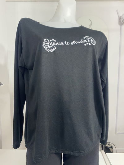 Remera económica negra talle 4 
