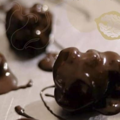 Nueces con chocolate semiamargo– Pack de 100g