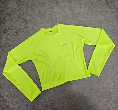 CROP TOP NIKE - AMARILLO