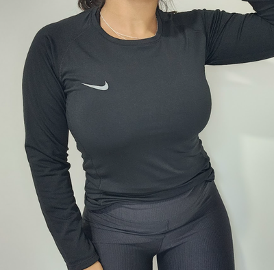 CAMISETA TÉRMICA NIKE - NEGRA