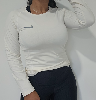 CAMISETA TÉRMICA NIKE - NATURAL