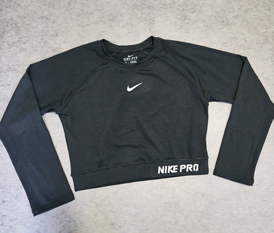 CROP TOP NIKE PRO TÉRMICO - NEGRO