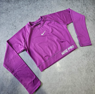CROP TOP NIKE PRO TÉRMICO - MORADO