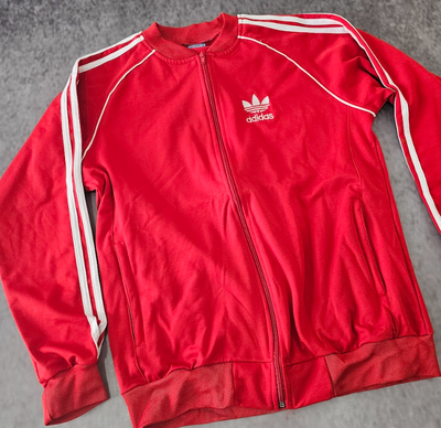 CAMPERA ADIDAS SST ROJA