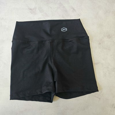 CALZA CORTA NEGRA CLÁSICA 