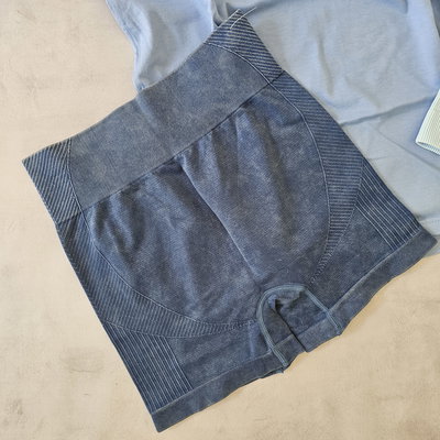 CALZA SEAMLESS  PRELAVADA -  AZUL (Sin frunce)