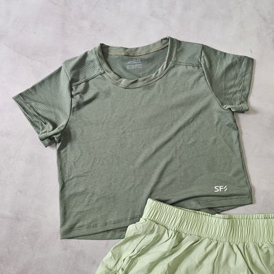 REMERA CROP DRYFIT -  VERDE