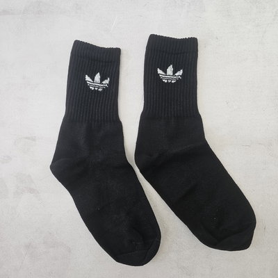 MEDIAS negras adidas logo