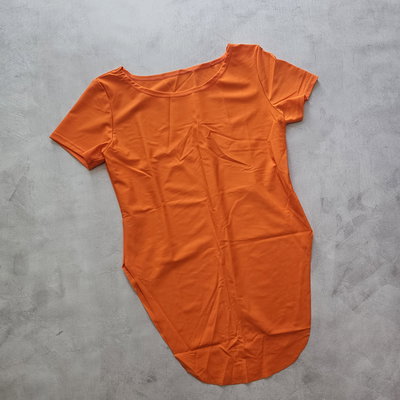 REMERA  NARANJA - IMPORTADA - 