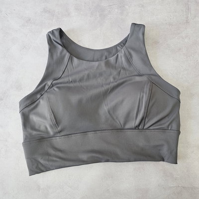 CROP TOP ARMADO MUSCULOSA - GRIS
