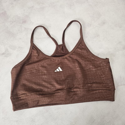 TOP ADIDAS GOFRADO - CHOCOLATE