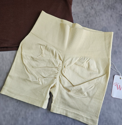 CALZA PUSH UP "VERA" ACANALADA - MANTECA