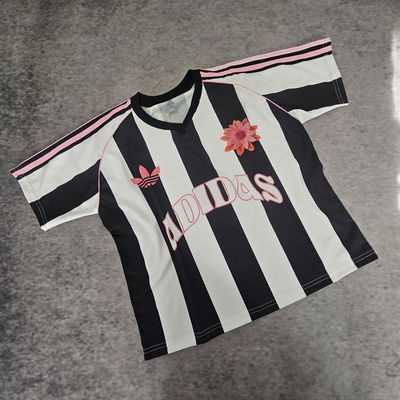 REMERA ADIDAS BOXY FIT - NEGRA