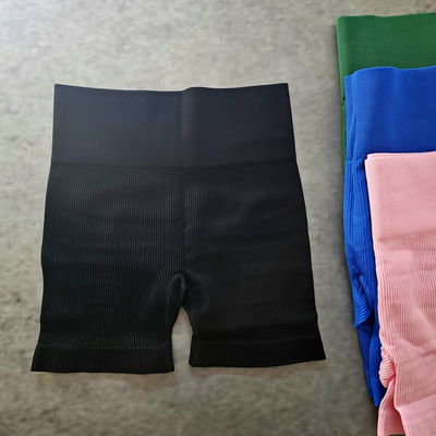 CALZA SEAMLESS ACANALADA -  NEGRO