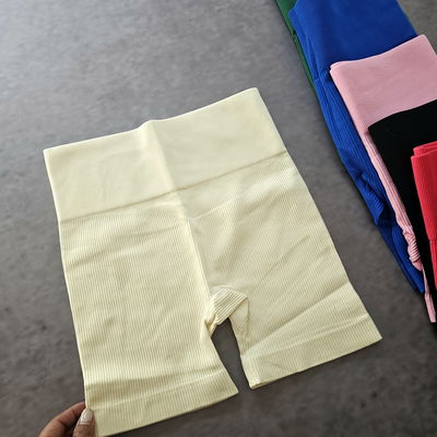 CALZA SEAMLESS ACANALADA -  MANTECA