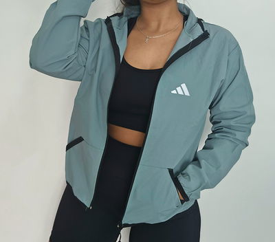 CAMPERA ROMPEVIENTO ADIDAS VERDE