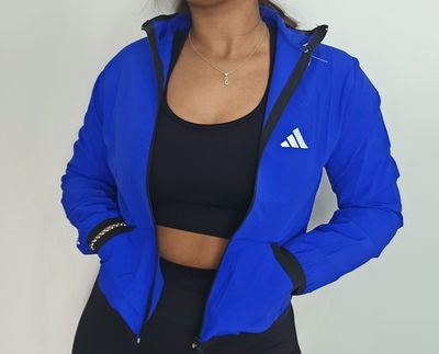 CAMPERA ROMPEVIENTO ADIDAS AZUL