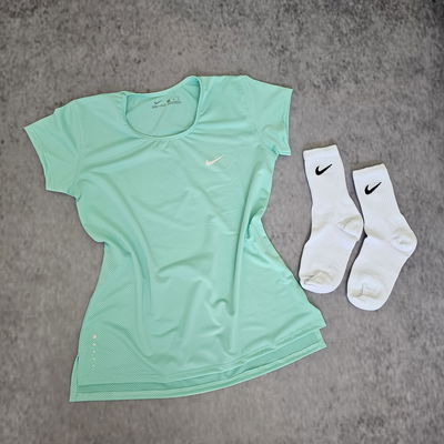 REMERA DRYFIT NIKE -  VERDE