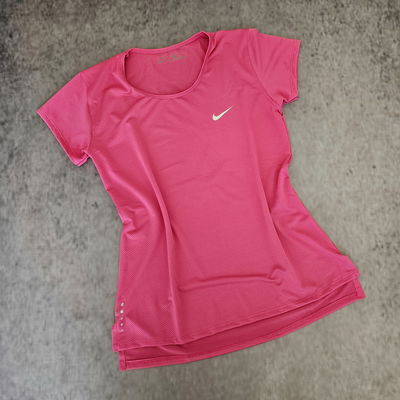 REMERA DRYFIT NIKE -  FUCSIA