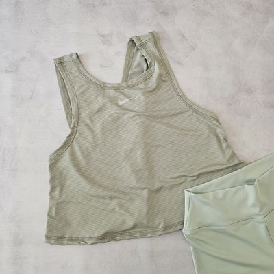 MUSCULOSA  NIKE CRUZADA DRYFIT - verde