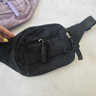 RIÑONERA CORDONES - NEGRA