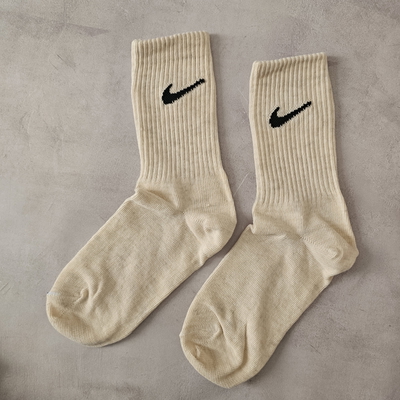 MEDIAS nike beige