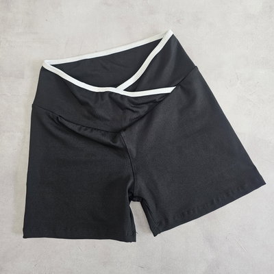 CALZA CORTA LYCRA  - NEGRA CRUZADA