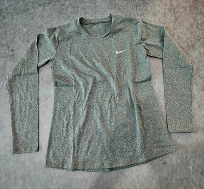REMERA MODAL SOFT NIKE - GRIS