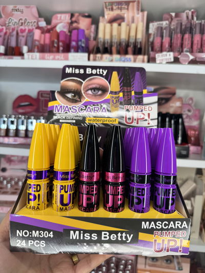 3Unidades máscara PUMPED UP WATERPROOF MISS BETTY 