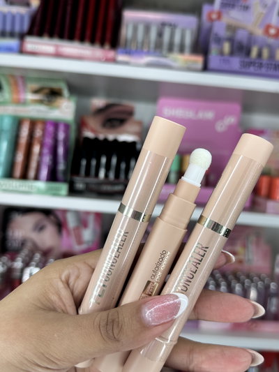 Corrector con esponja retráctil Tei nuevo