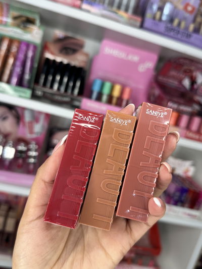 Labial en barra Matte nueva marca 