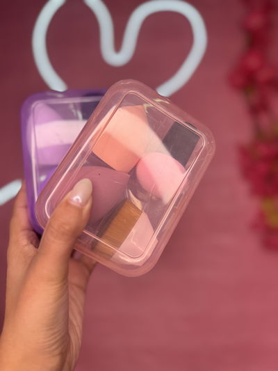 SET DE BROCHAS Y ESPONJAS EN ESTUCHÉ 