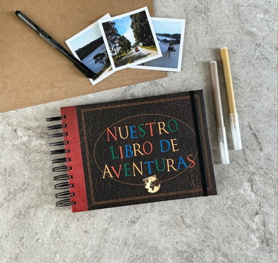 Álbum Scrapbook - Nuestras Aventuras