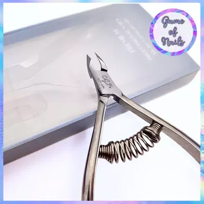 Alicate para cuticulas con tapa y resorte CG