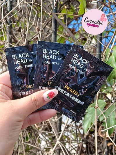 Mascarilla puntos negros