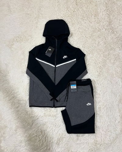 TRACKSUIT NIKE TECH 