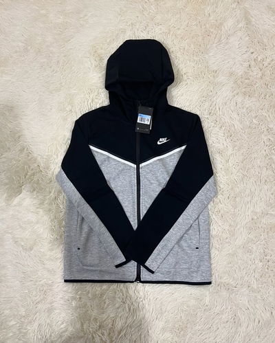 CAMPERA NIKE TECH