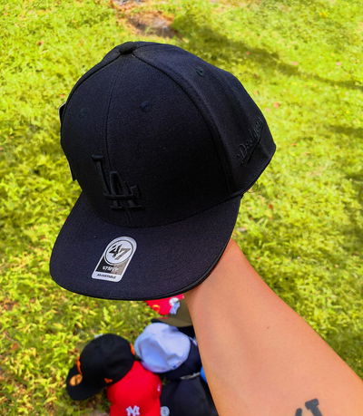 Gorra Cerrada LA