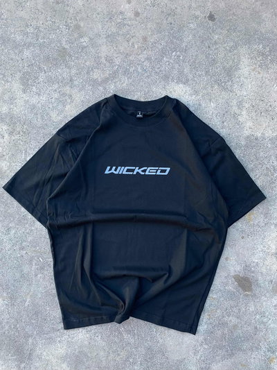 Remera Oversize "Wicked"