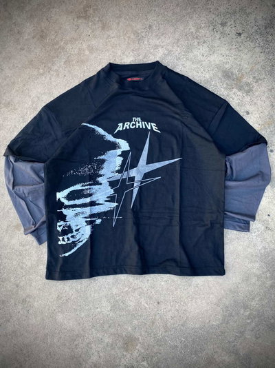 Boxy Fit Manga Larga "Archive" Negra