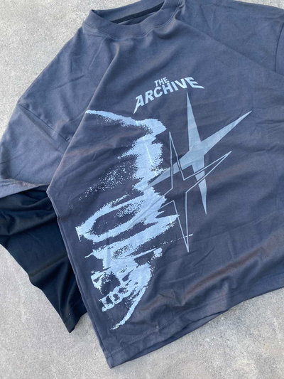 Boxy Fit Manga Larga "Archive"