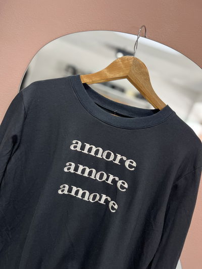 Buzo AMORE