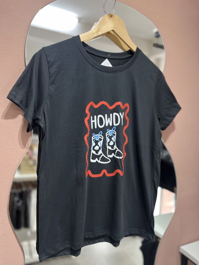 Remera HOWDY