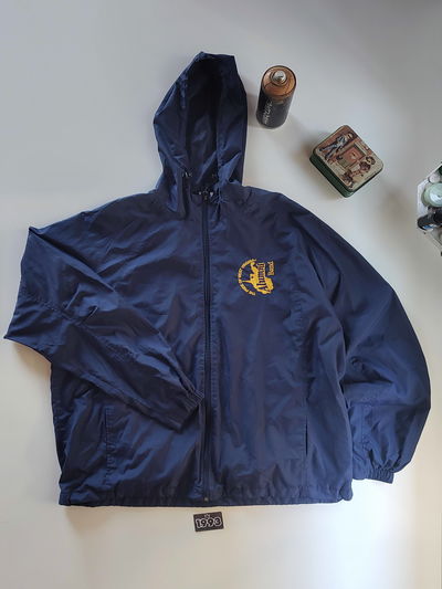 Sport-Tek Rompevientos 🛡️